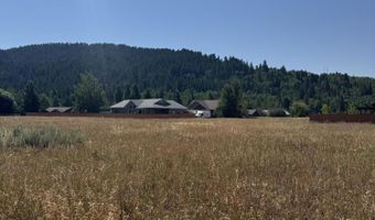 630 SNAKE RIVER Dr, Alpine, WY 83128