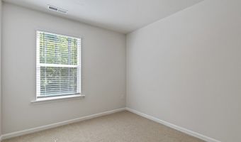 217 Maddox Dr, Aberdeen, NC 28315