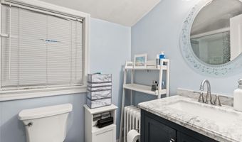 55 Robbins Ave, Amityville, NY 11701