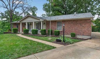 7 Springlake Ct, Ballwin, MO 63011