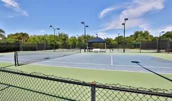 623 WINTERSIDE Dr, Apollo Beach, FL 33572