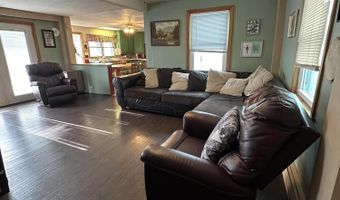 1233 Riverside Dr, Auburn, ME 04210