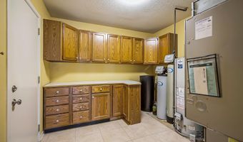 2713 Aspen Rd, Ann Arbor, MI 48108