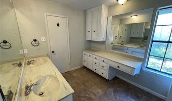 101 Robin Ave, Weatherford, TX 76086