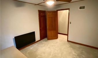1506 4th St SE, Austin, MN 55912