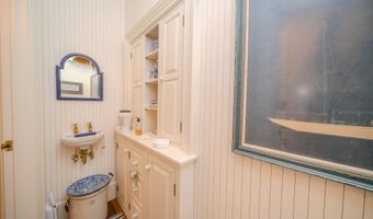 48 Old Searsport Ave, Belfast, ME 04915