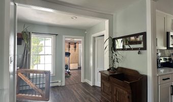 8 Main St, Bennington, NH 03442