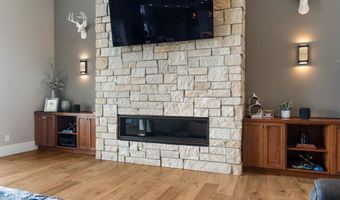 281 Lakeshore Dr, American Falls, ID 83211