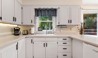 1312 N VIOLA St, Appleton, WI 54911