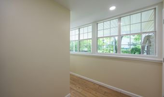 215 Sunset Dr, Athens, TN 37303