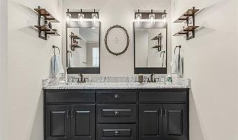 1707 Warwick Cir, Ardmore, OK 73401