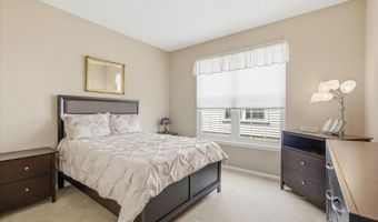 17 Sparrow Ln, Barnegat, NJ 08005