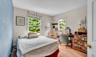 1 Guernsey Rd, Brookfield, CT 06804