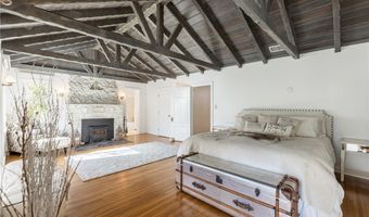 2305 Sugarloaf Dr, Agoura Hills, CA 91301
