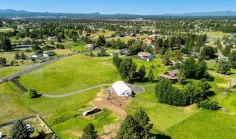 61900 Anker Ln, Bend, OR 97702