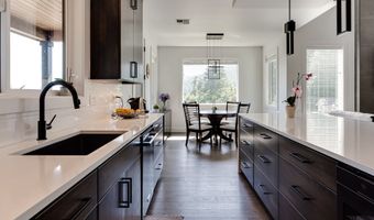 967 S 66TH Pl, Springfield, OR 97478