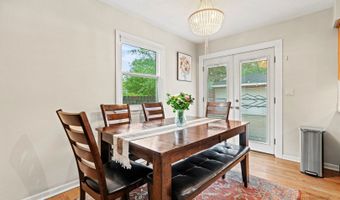 925 S Chestnut Ave, Arlington Heights, IL 60005