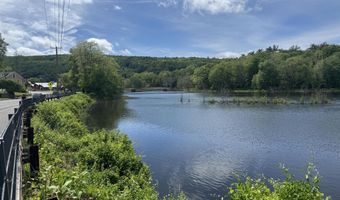 130 Main St 2D, Canton, CT 06019