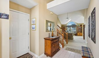 18 Peaksail Dr, Bayville, NJ 08721