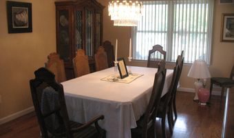 550 Egenolf Pl, Bayville, NJ 08721