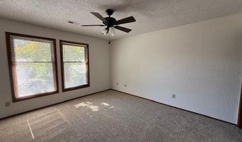 8 Connie Ln, Bella Vista, AR 72715