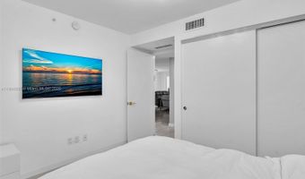 9821 E Bay Harbor Dr 302, Bay Harbor Islands, FL 33154