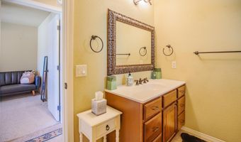 2062 Calle De Vistas, Alamogordo, NM 88310