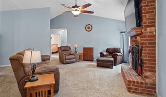 2 Creetown Cir, Bella Vista, AR 72715