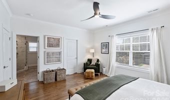 1617 Hawthorne Ln, Charlotte, NC 28205