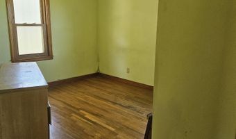 513 N Oak St, Agency, IA 52530
