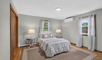 10 Hemlock Rd, Andover, MA 01810