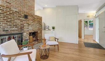 7413 REBECCA Dr, Alexandria, VA 22307