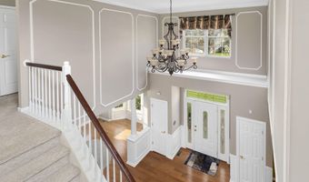 16 Heritage Dr, Allentown, NJ 08501