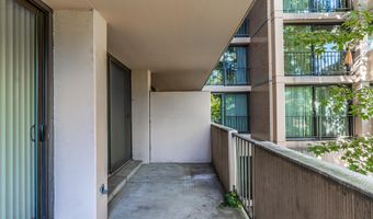 4141 N HENDERSON Rd 204, Arlington, VA 22203