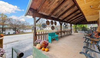 102 N Walnut St, Anderson, MO 64831