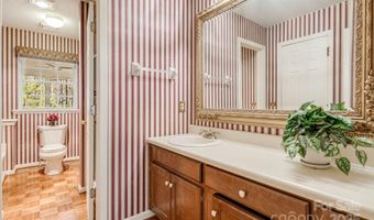 456 Mills Gap Rd, Arden, NC 28704