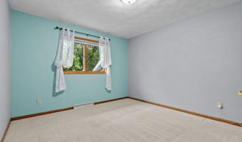 301 E WAYFARER Ln, Appleton, WI 54913