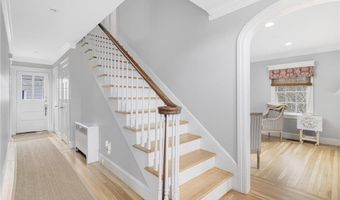 67 Harrison Ave, Newport, RI 02840