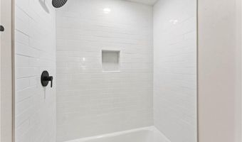 402 SW 11th St, Bentonville, AR 72712