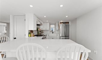 102 Lincoln Ave, East Providence, RI 02915