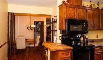 13394 Hughes Ct, Apple Valley, MN 55124