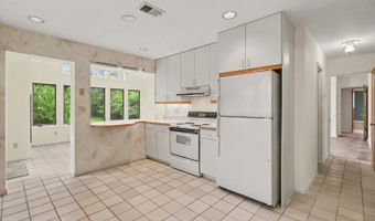 8590 Lynnehaven Dr, Amberley, OH 45236