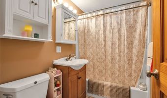 218 Garrison Rd, Amherst, NY 14221