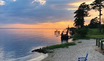 975 999 W Burton Farm Dr, Minnesott Beach, NC 28510