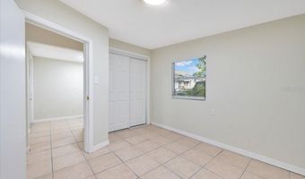 412 OAK St, Auburndale, FL 33823