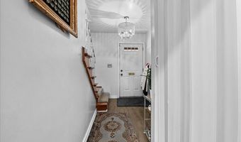 6716 Rosedale Blvd, Allen Park, MI 48101