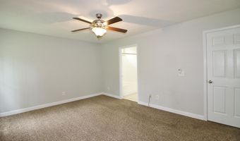 129 Lori Ln, Aberdeen, NC 28315