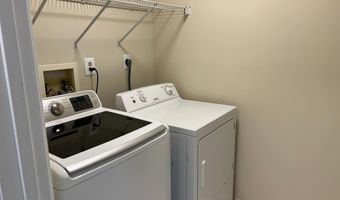 9425 SPRUCE TREE Cir, Bethesda, MD 20814