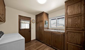 6710 Whispering Canyon Dr, Anderson, CA 96007