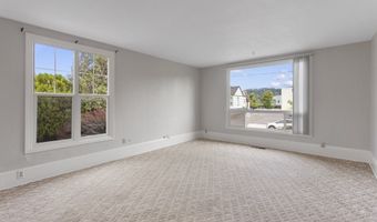 712 MADISON St, Oregon City, OR 97045